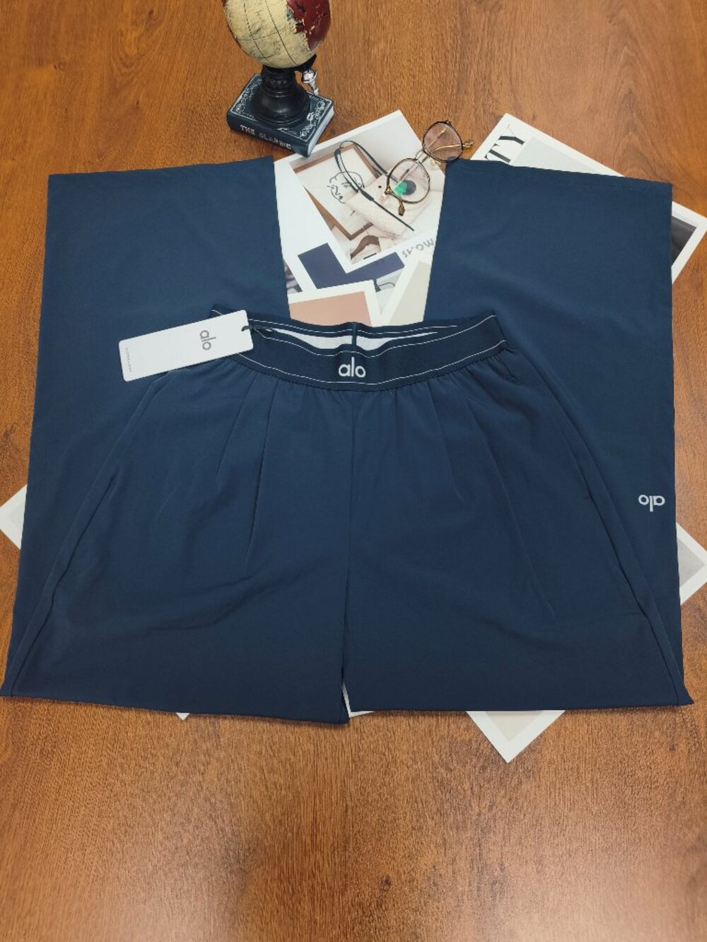 Authentic ALO Yoga Pants Navy Blue Size XXS (Regular)💙🍨